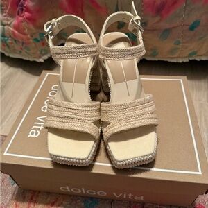 Dolce Vita Women's Tan Woven Sandals